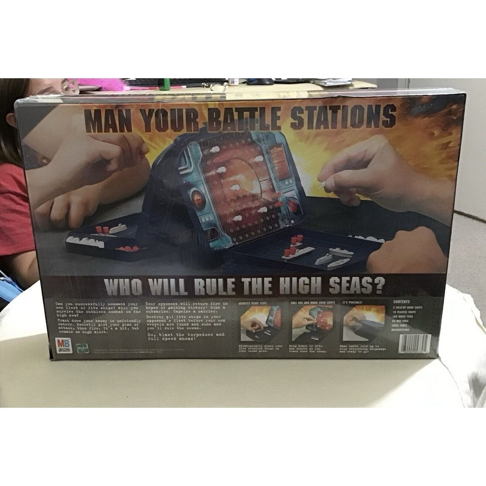 Battleship: The Classic Naval Combat Game 2002 - Picture 2 of 4